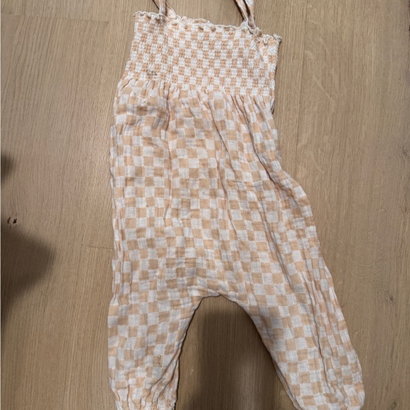 Rylee + Cru Cream and Tan Checkered One Piece - Picture 1 of 2